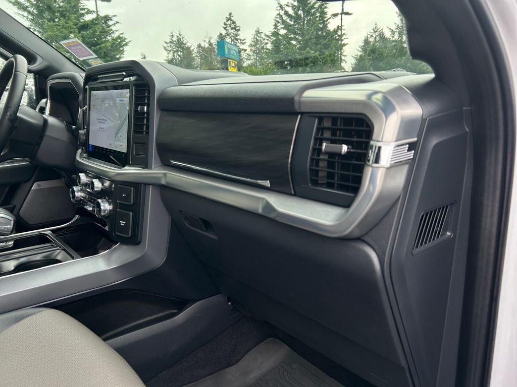 2025 Ford F-150 Lariat Hybrid