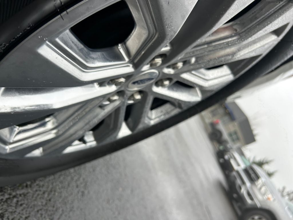 2025 Ford F-150 Lariat Hybrid