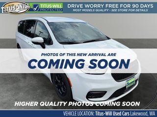 2023 Chrysler Pacifica Hybrid Touring L