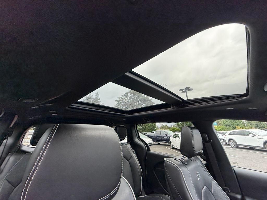 2023 Chrysler Pacifica Hybrid Limited