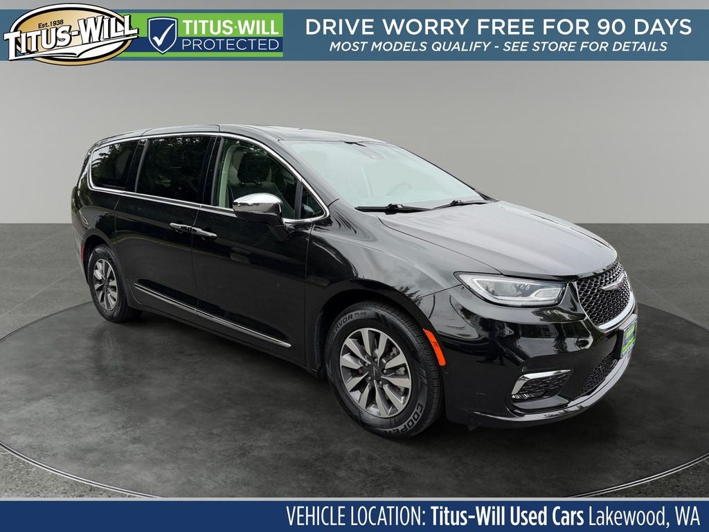 2023 Chrysler Pacifica Hybrid Limited Hybrid's photo