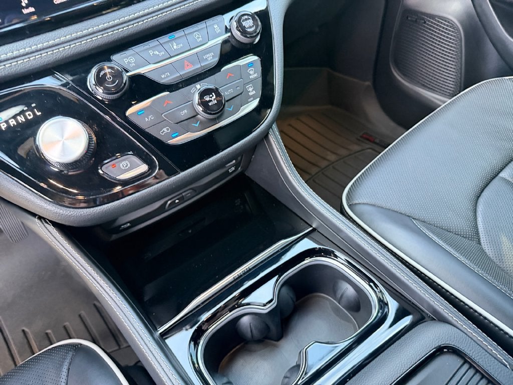 2024 Chrysler Pacifica Limited AWD