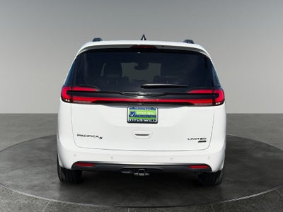 2024 Chrysler Pacifica Limited AWD