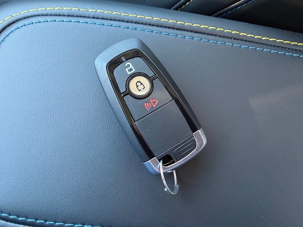 2026 Ford Maverick Lobo Standard