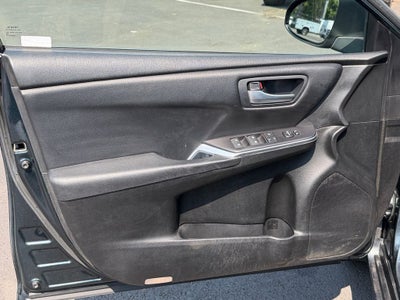 2016 Toyota Camry SE