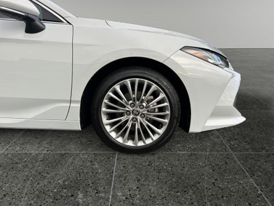 2022 Toyota Avalon Hybrid Limited