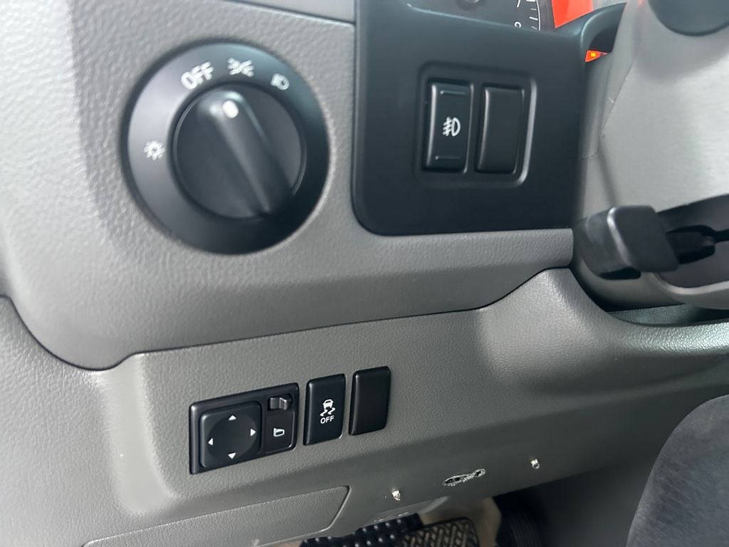 2014 Nissan NV Passenger SL