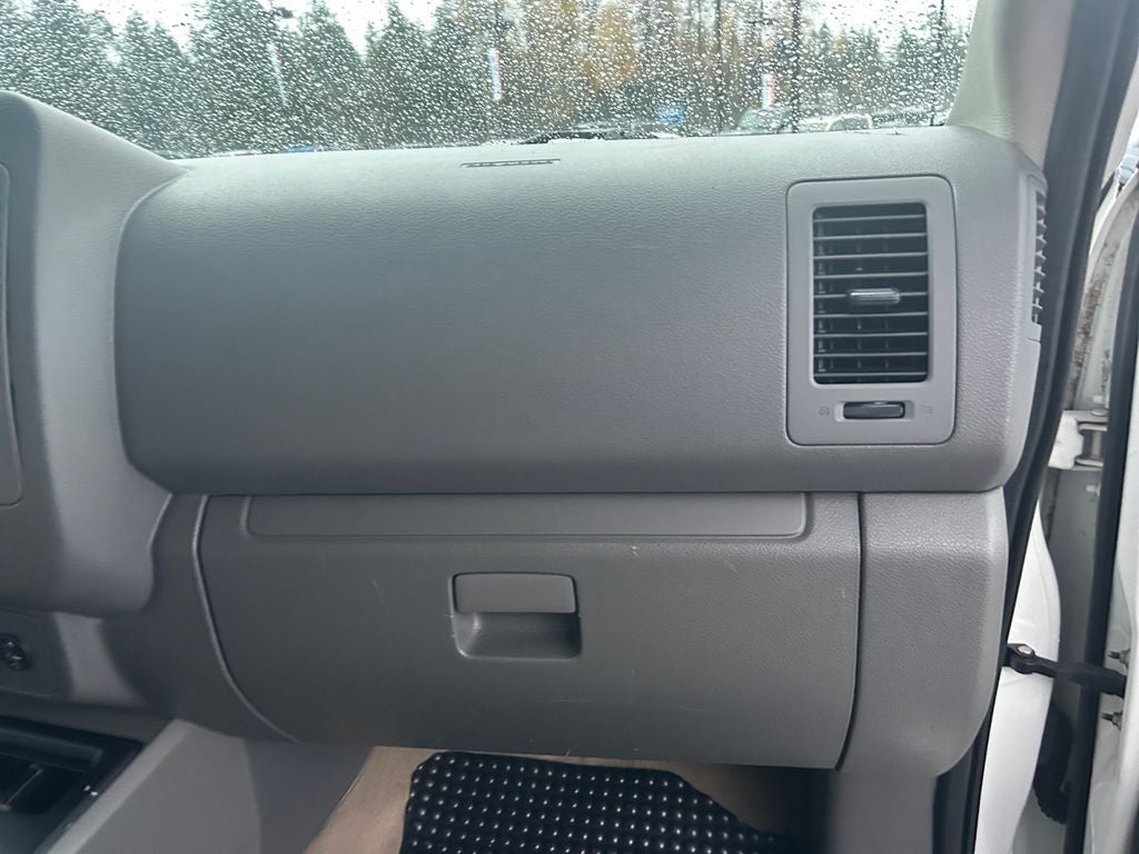 2014 Nissan NV Passenger SL