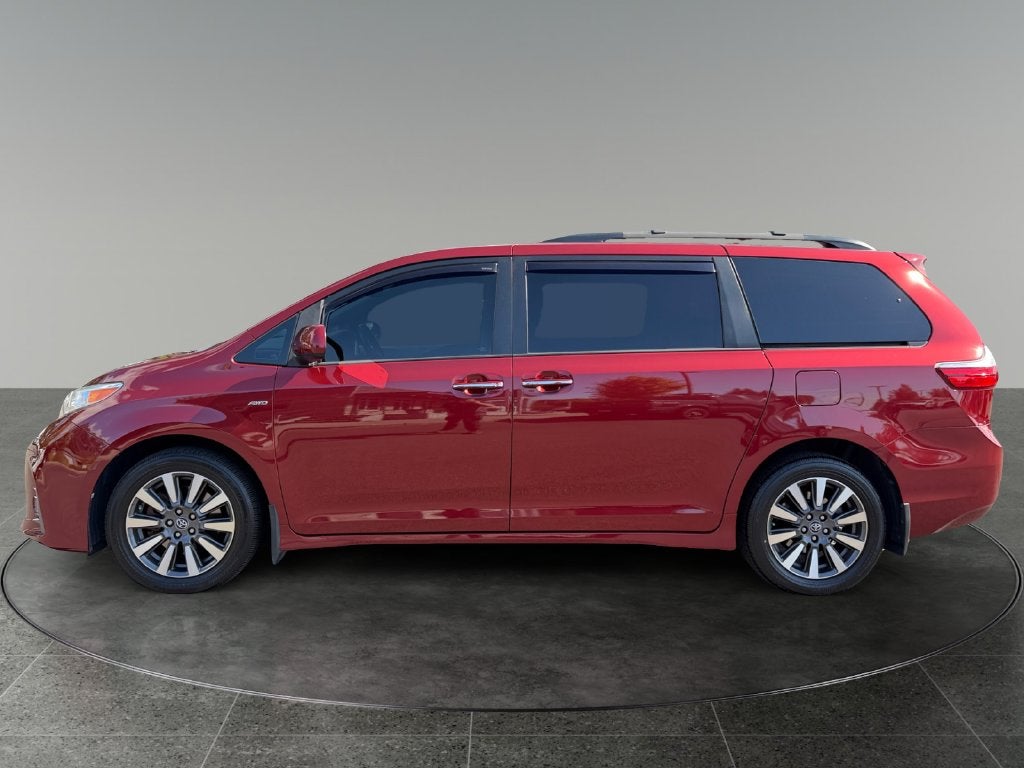 2018 Toyota Sienna XLE Premium 7 Passenger