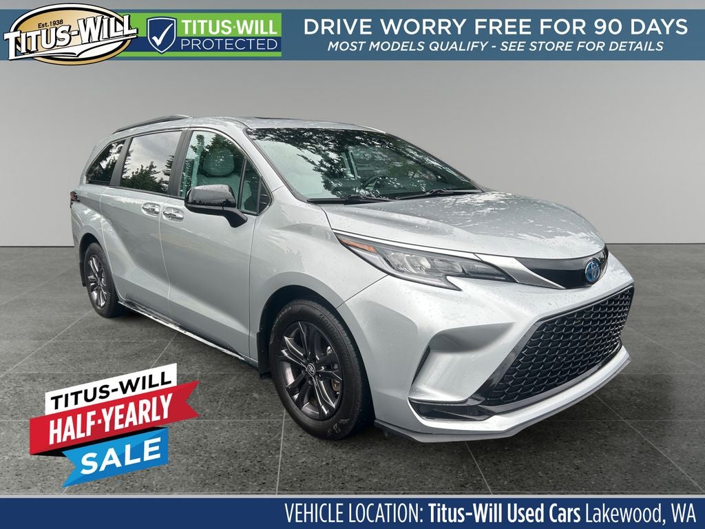 2024 Toyota Sienna XSE AWD 7-Passenger's photo