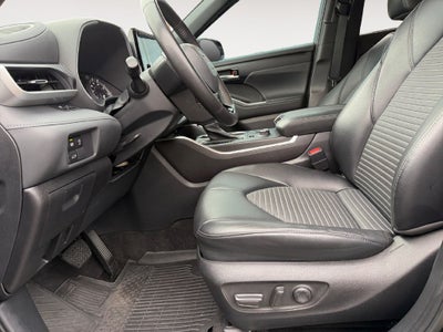 2023 Toyota Highlander XSE