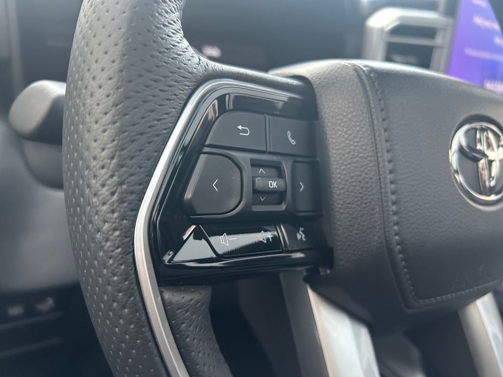 2023 Toyota Tundra Platinum 6" LIFTED W/ FUEL WHEELS