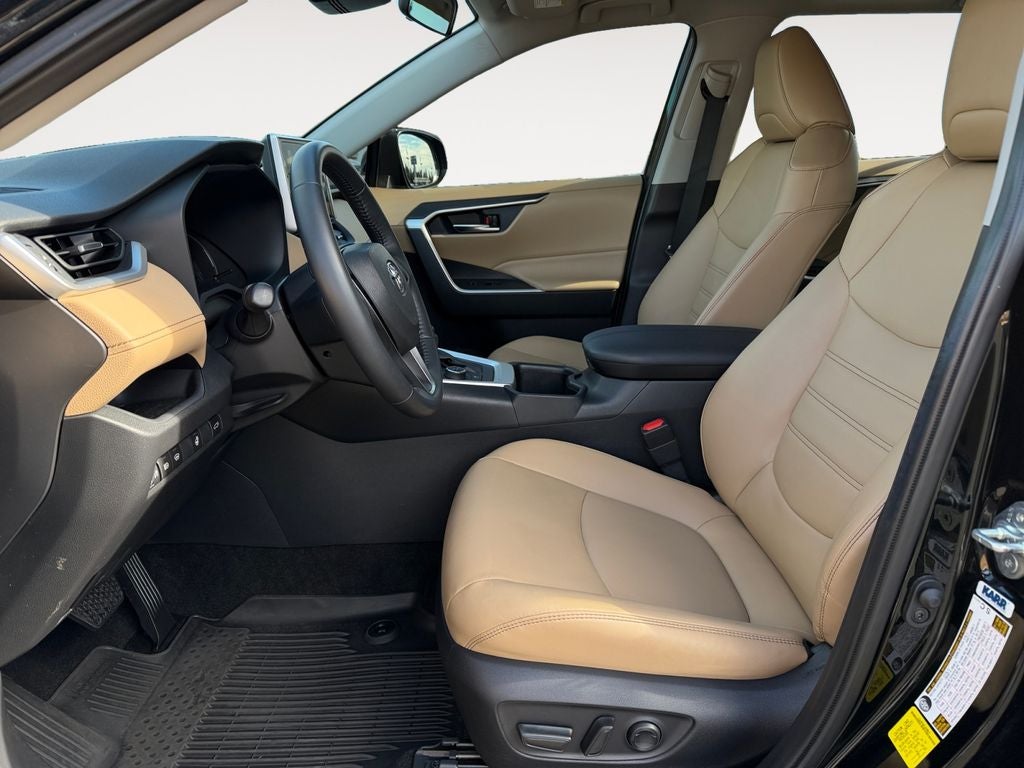 2023 Toyota RAV4 Hybrid XLE Premium