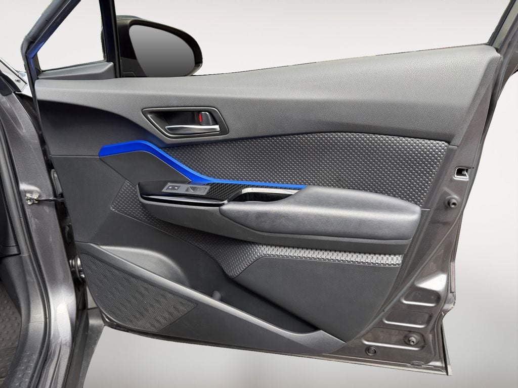 2021 Toyota C-HR XLE