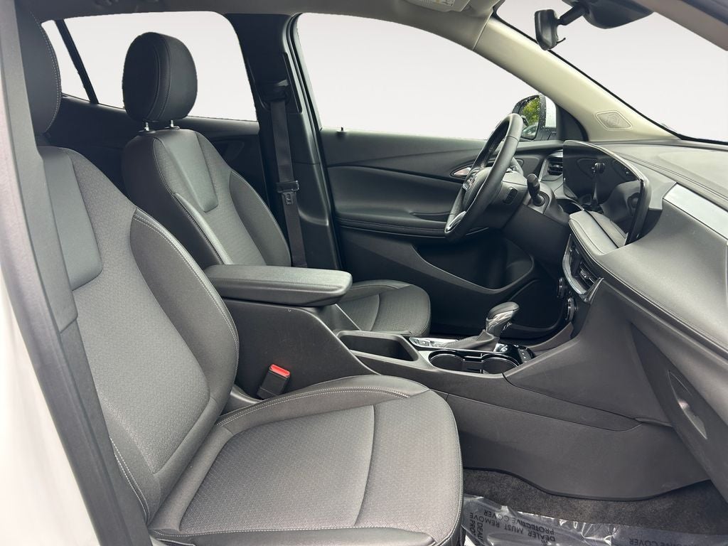 2025 Buick Encore GX Preferred - Photo 25