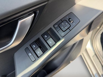 2025 Kia Niro LX