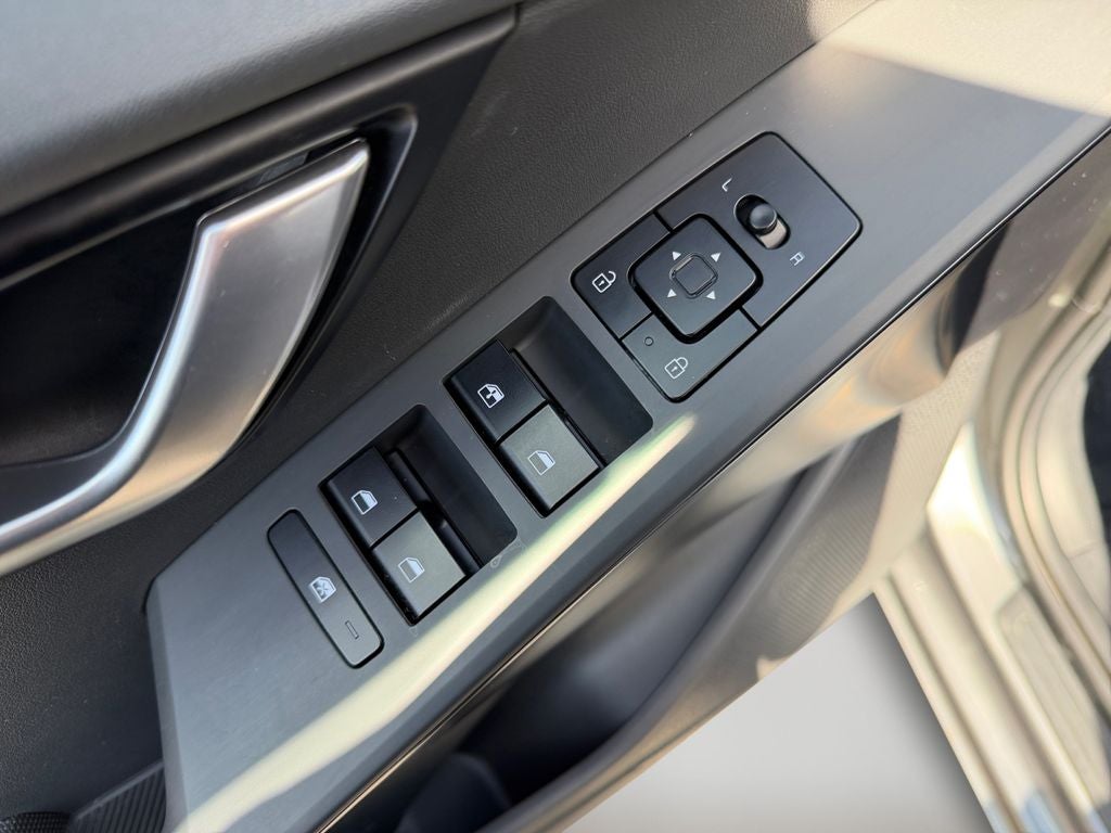 2025 Kia Niro LX