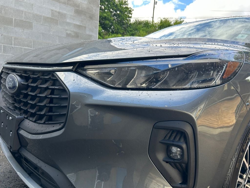 2025 Ford Escape Plug-In Hybrid Base