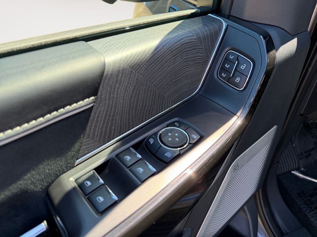 2024 Ford F-150 Lightning Platinum
