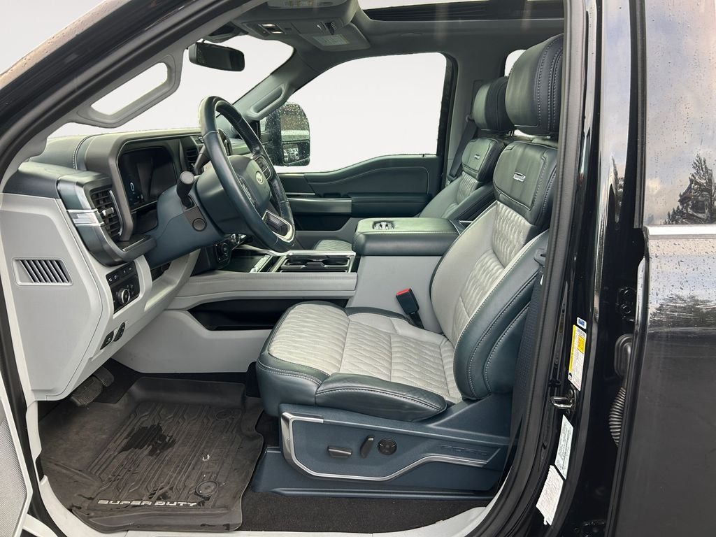 2023 Ford F-350SD Limited