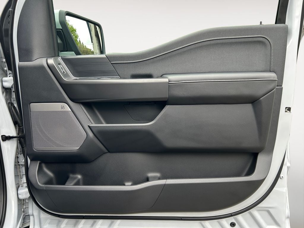 2025 Ford F-150 Lariat Hybrid