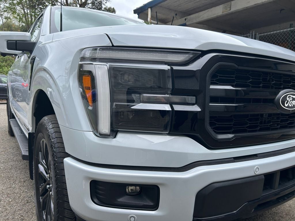 2025 Ford F-150 Lariat Hybrid