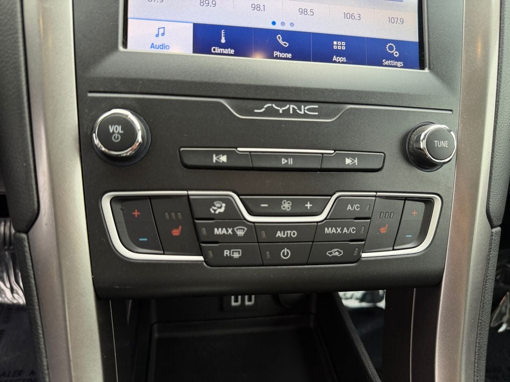 2020 Ford Fusion SE