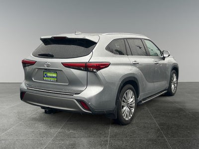 2022 Toyota Highlander Platinum