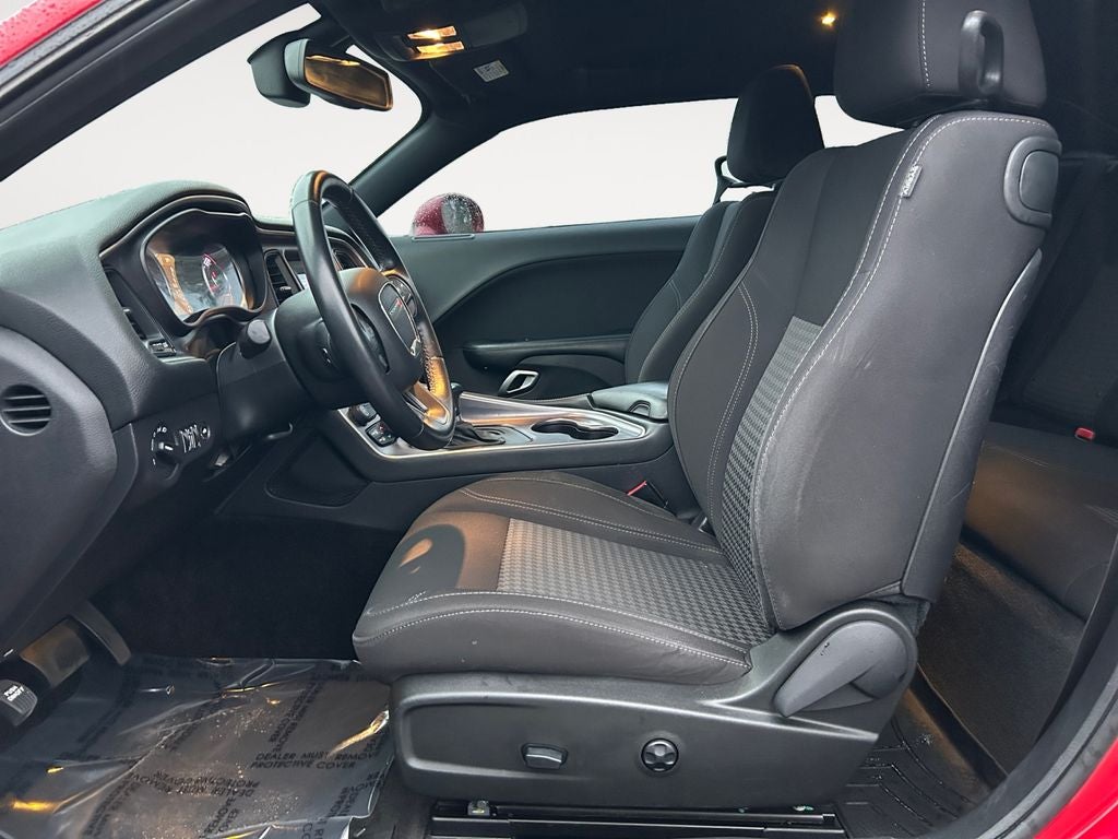 2015 Dodge Challenger SXT