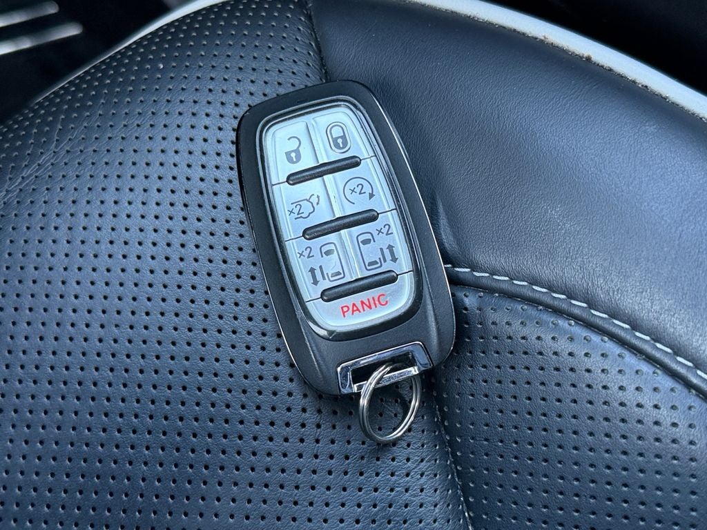 2023 Chrysler Pacifica Hybrid Limited