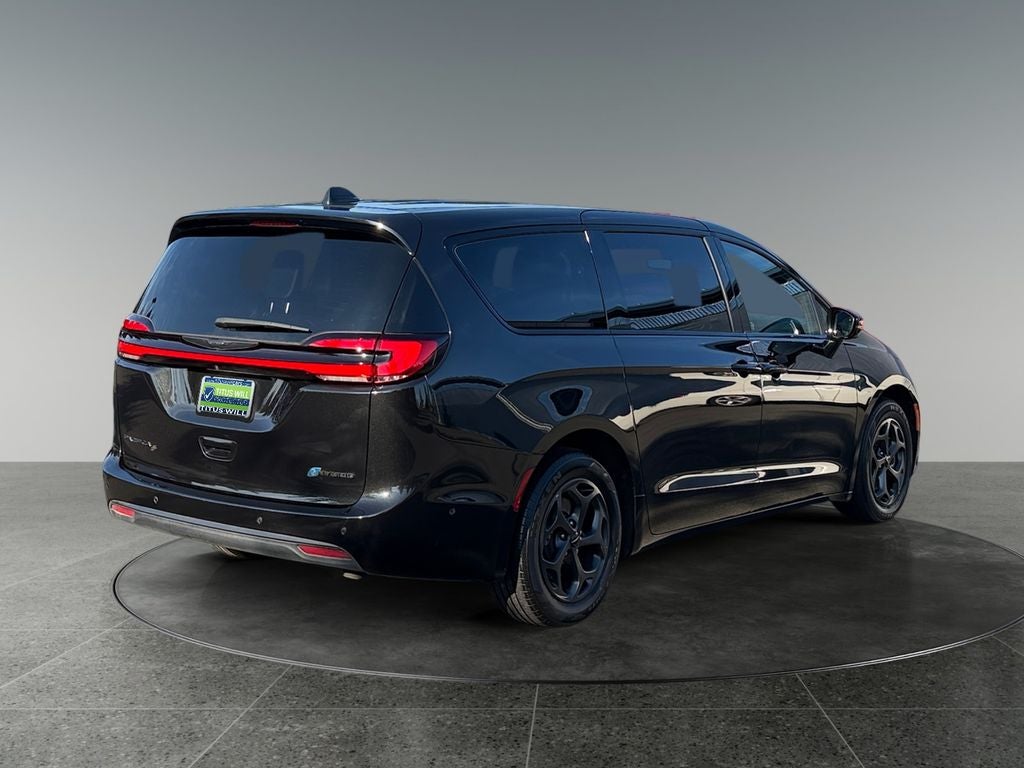 2023 Chrysler Pacifica Hybrid Limited