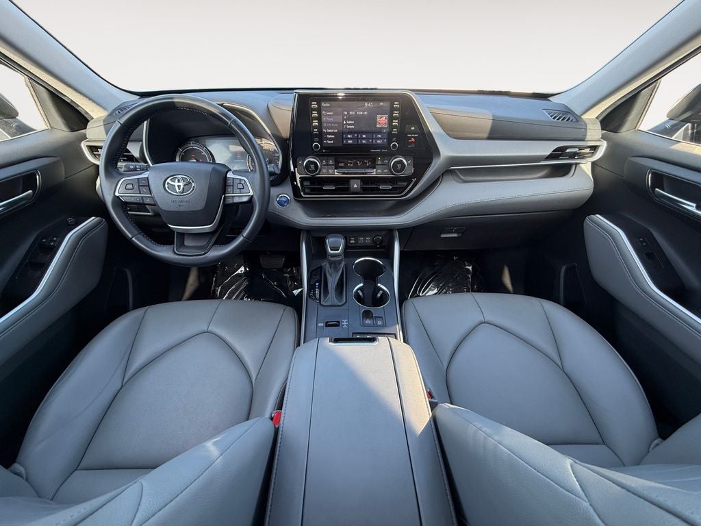 2022 Toyota Highlander Hybrid XLE