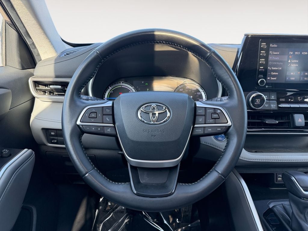 2022 Toyota Highlander Hybrid XLE