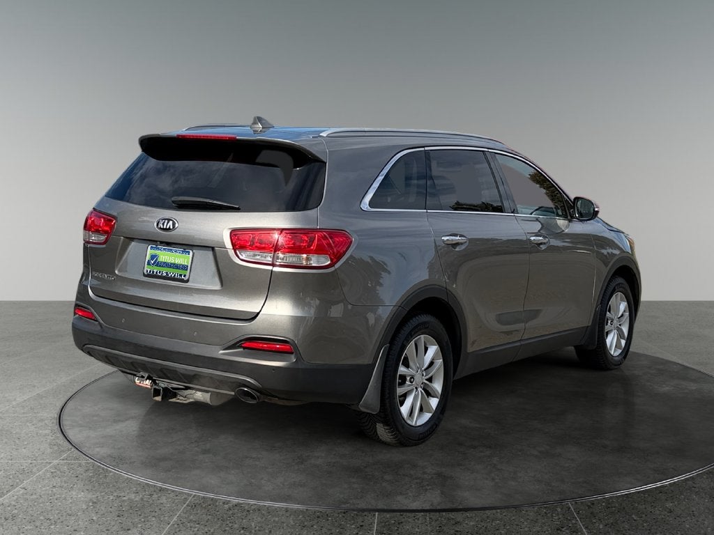 2017 Kia Sorento LX
