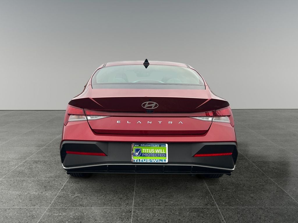 2025 Hyundai Elantra SE