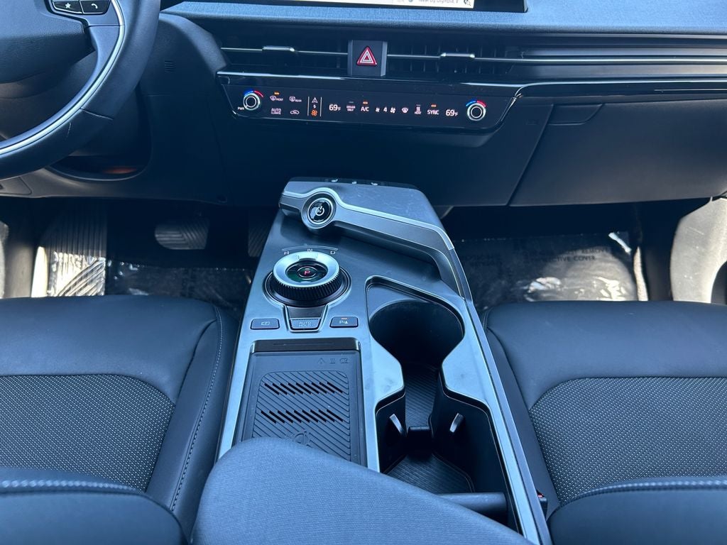 2024 Kia EV6 Light