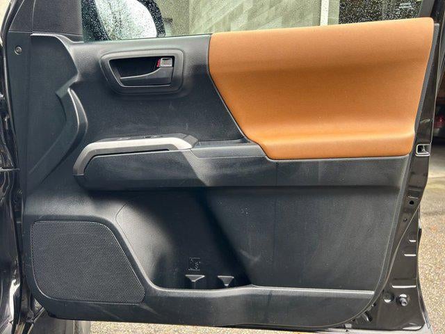 2017 Toyota TACOMA SR5 SR5