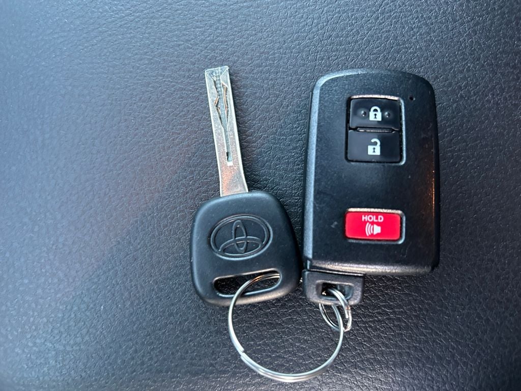 2023 Toyota Tacoma Limited V6