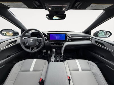 2025 Toyota Camry SE HYBRID