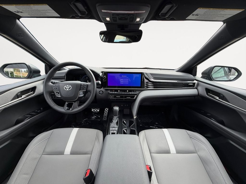 2025 Toyota Camry SE HYBRID
