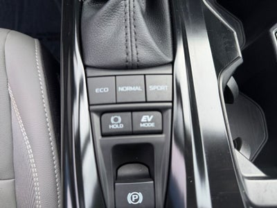 2025 Toyota Camry SE HYBRID