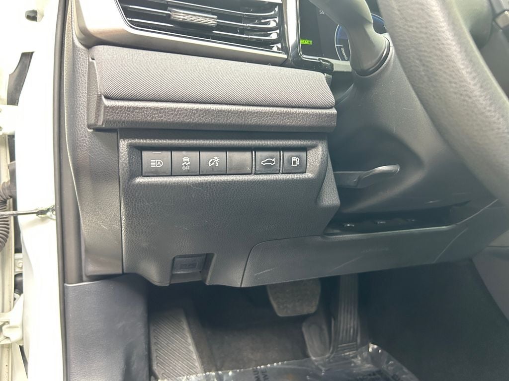 2025 Toyota CAMRY LE HYBRID