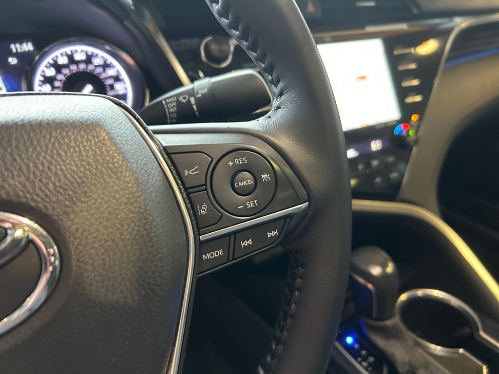 2020 Toyota Camry Hybrid XLE