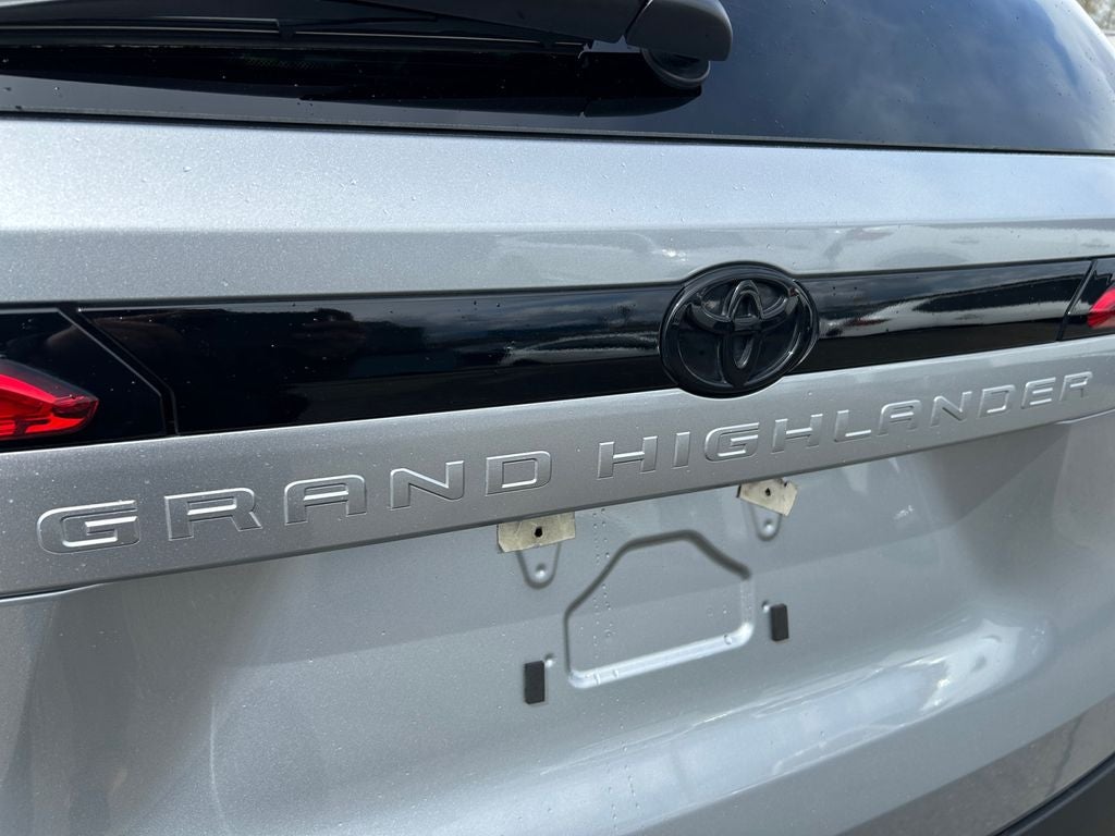2024 Toyota GRAND HIGHLANDER XLE