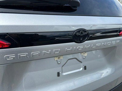 2024 Toyota GRAND HIGHLANDER XLE