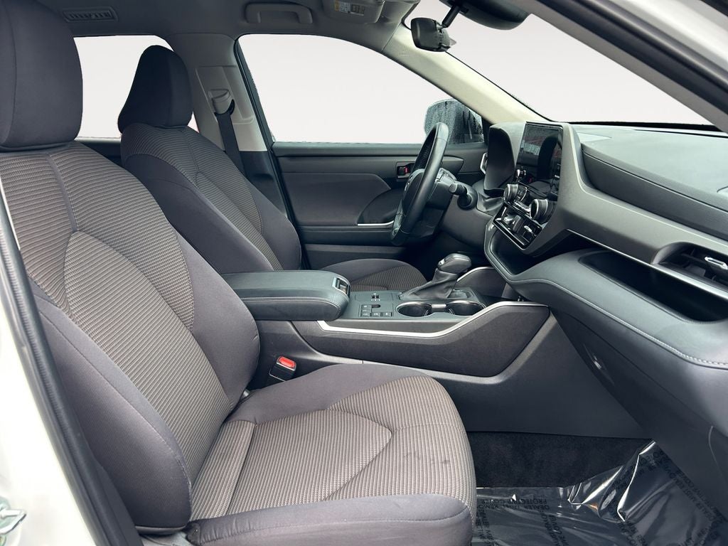 2023 Toyota Highlander Hybrid LE