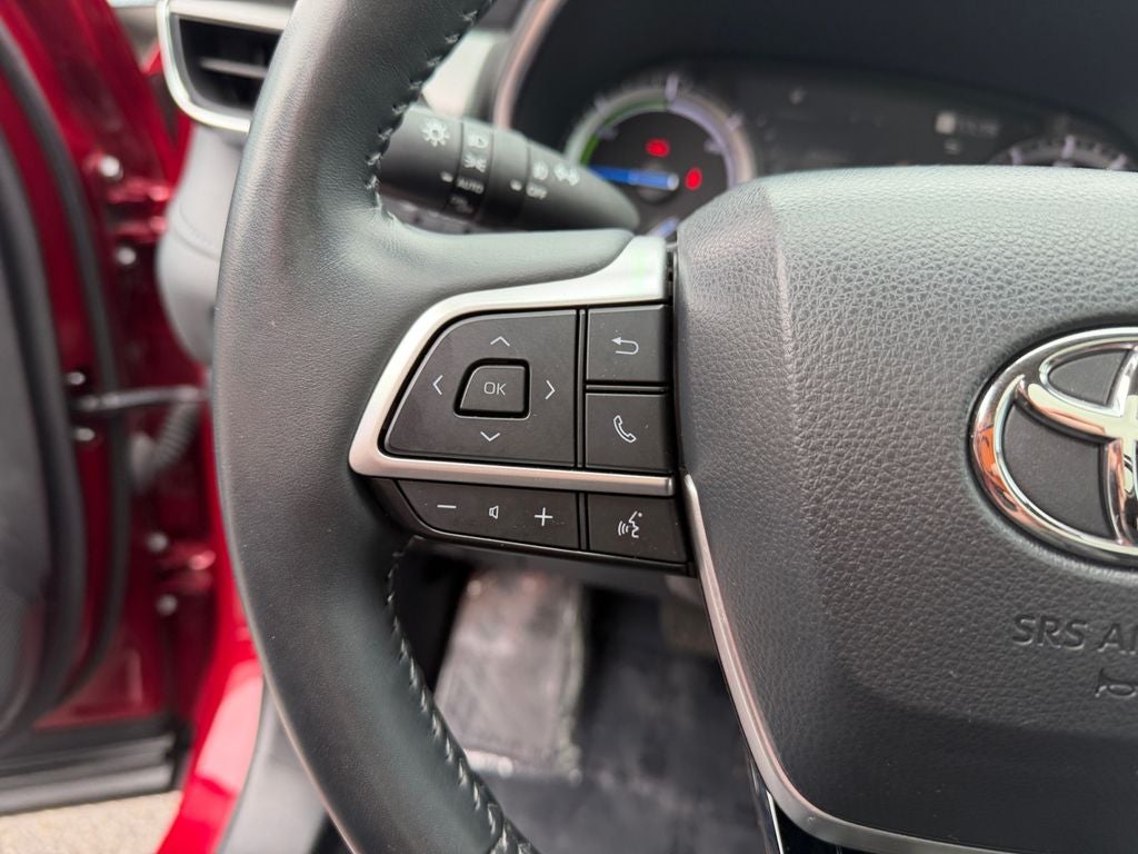 2022 Toyota Highlander Hybrid Platinum