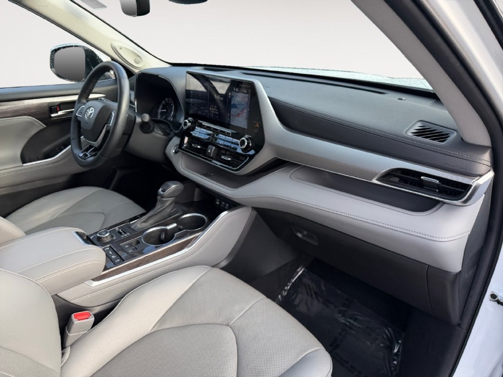 2022 Toyota Highlander Platinum