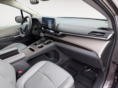 2024 Toyota Sienna XLE 7 Passenger