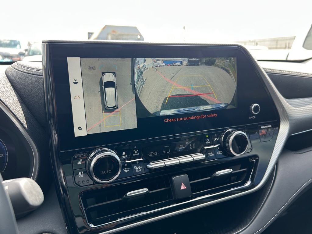 2023 Toyota HIGHLANDER Platinum 1 OWNER